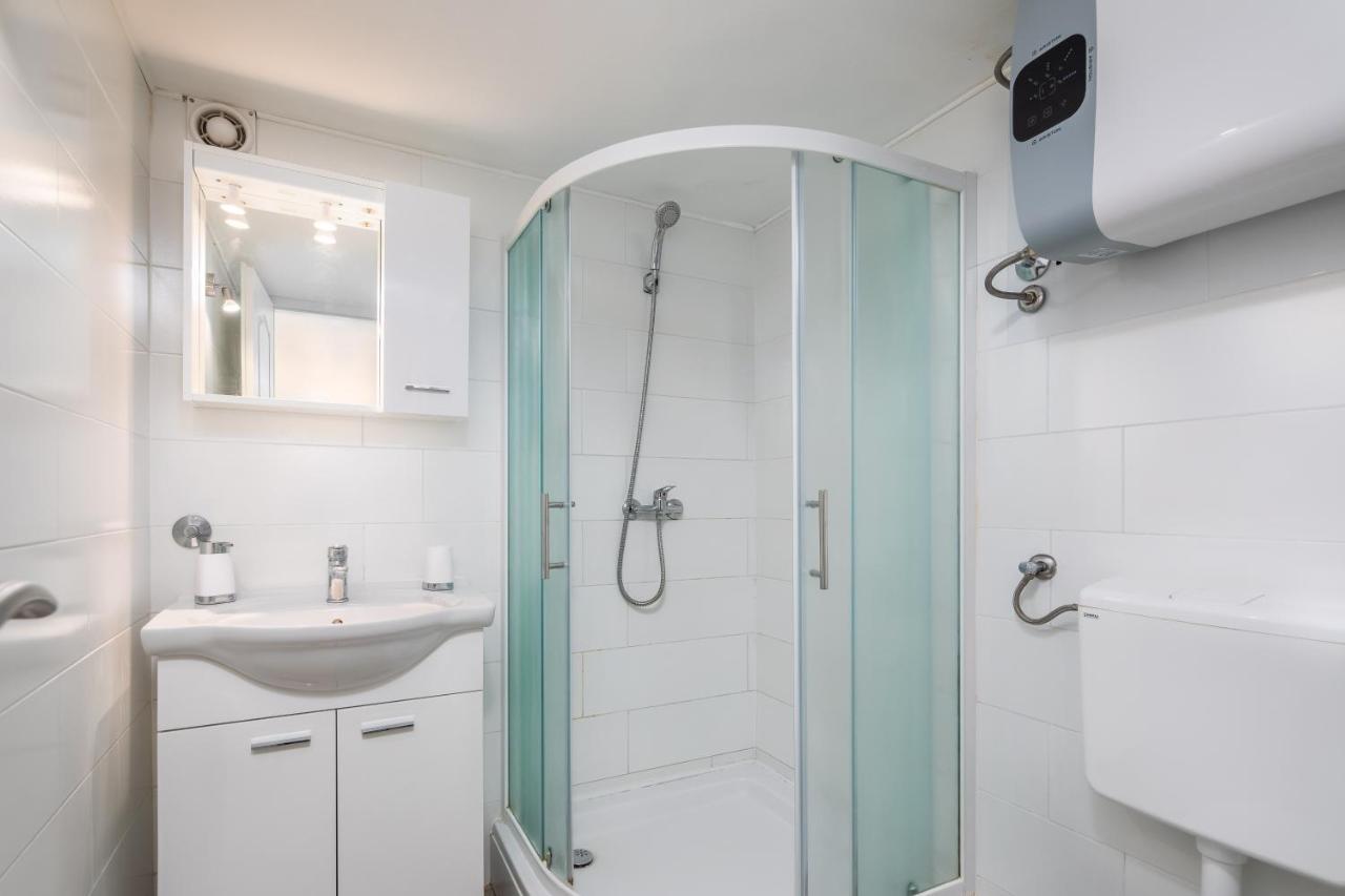 Vila Blanka Apartments 罗戈兹尼察 外观 照片